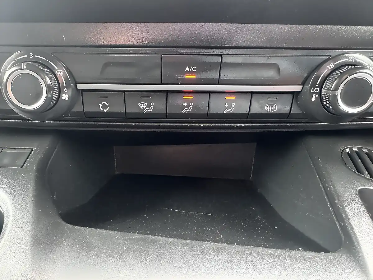 Used 2021 Vauxhall Combo 2000 L1 Sportive White - Interior and Exterior details 20