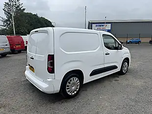 Used 2021 Vauxhall Combo 2000 L1 Sportive White - Interior and Exterior details 5
