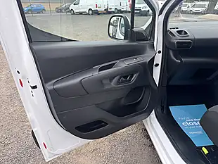 Used 2021 Vauxhall Combo 2000 L1 Sportive White - Interior and Exterior details 9