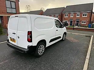 Used 2021 Vauxhall Combo 2300 Dynamic White - Interior and Exterior details 11