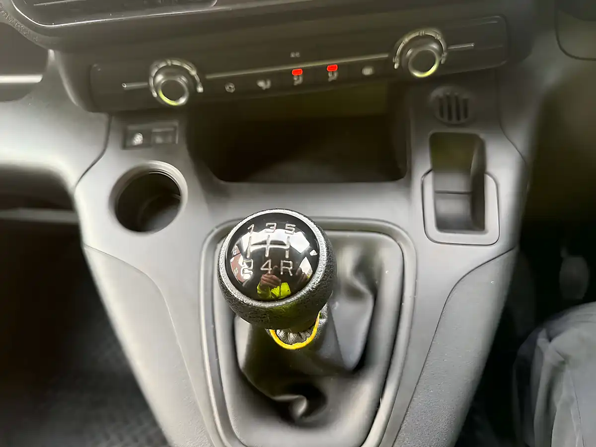 Used 2021 Vauxhall Combo 2300 Dynamic White - Interior and Exterior details 18
