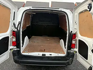 Used 2021 Vauxhall Combo 2300 Dynamic White - Interior and Exterior details 5