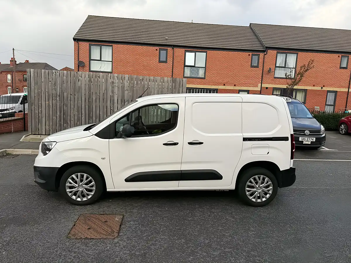 Used 2021 Vauxhall Combo 2300 Dynamic White - Interior and Exterior details 6