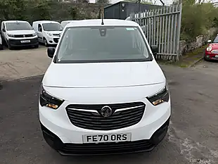 Used 2021 Vauxhall Combo 2300 Edition Crew Van Double Cab White - Interior and Exterior details 11