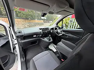 Used 2021 Vauxhall Combo 2300 Edition Crew Van Double Cab White - Interior and Exterior details 14