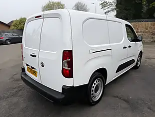 Used 2021 Vauxhall Combo 2300 Edition Crew Van Double Cab White - Interior and Exterior details 9