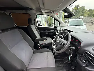 Used 2021 Vauxhall Combo 2300 Edition Crew Van Double Cab White - Interior and Exterior details 3