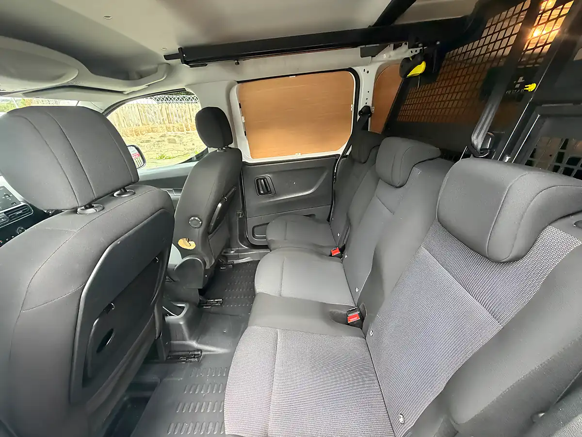 Used 2021 Vauxhall Combo 2300 Edition Crew Van Double Cab White - Interior and Exterior details 6