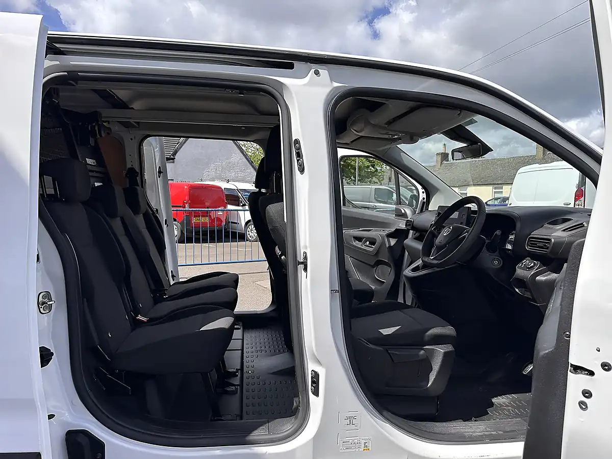 Used 2021 Vauxhall Combo 2300 Edition White - Interior and Exterior details 12