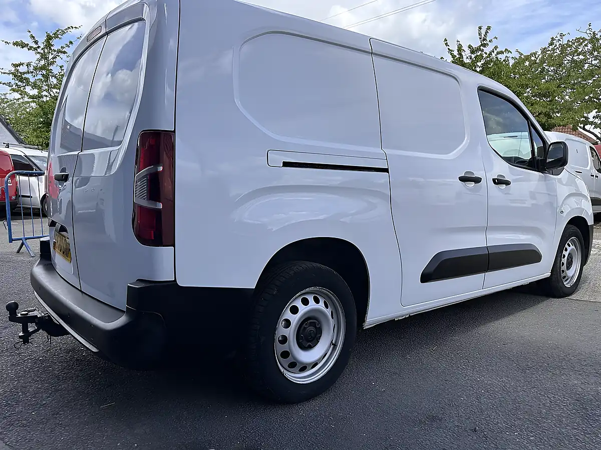 Used 2021 Vauxhall Combo 2300 Edition White - Interior and Exterior details 8