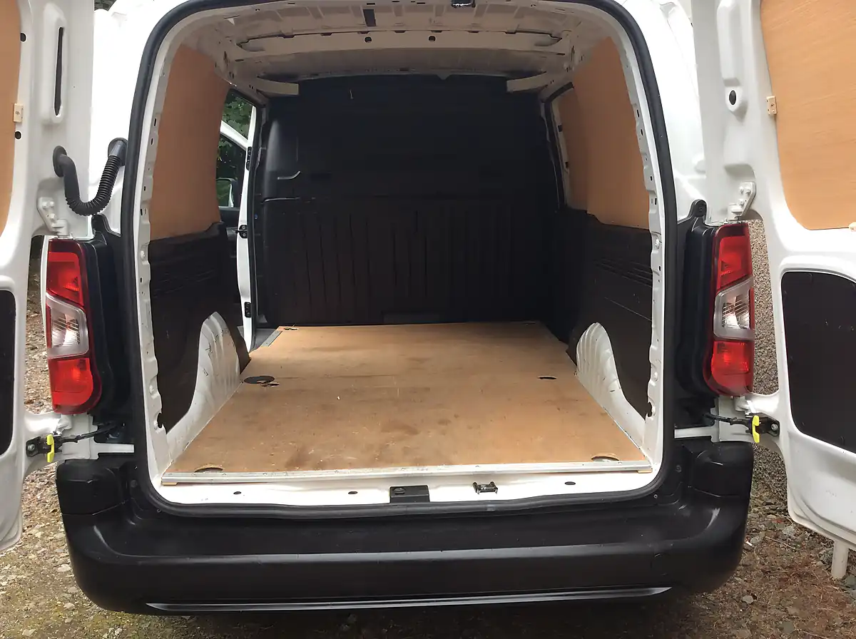 Used 2021 Vauxhall Combo 2300 Edition White - Interior and Exterior details 14