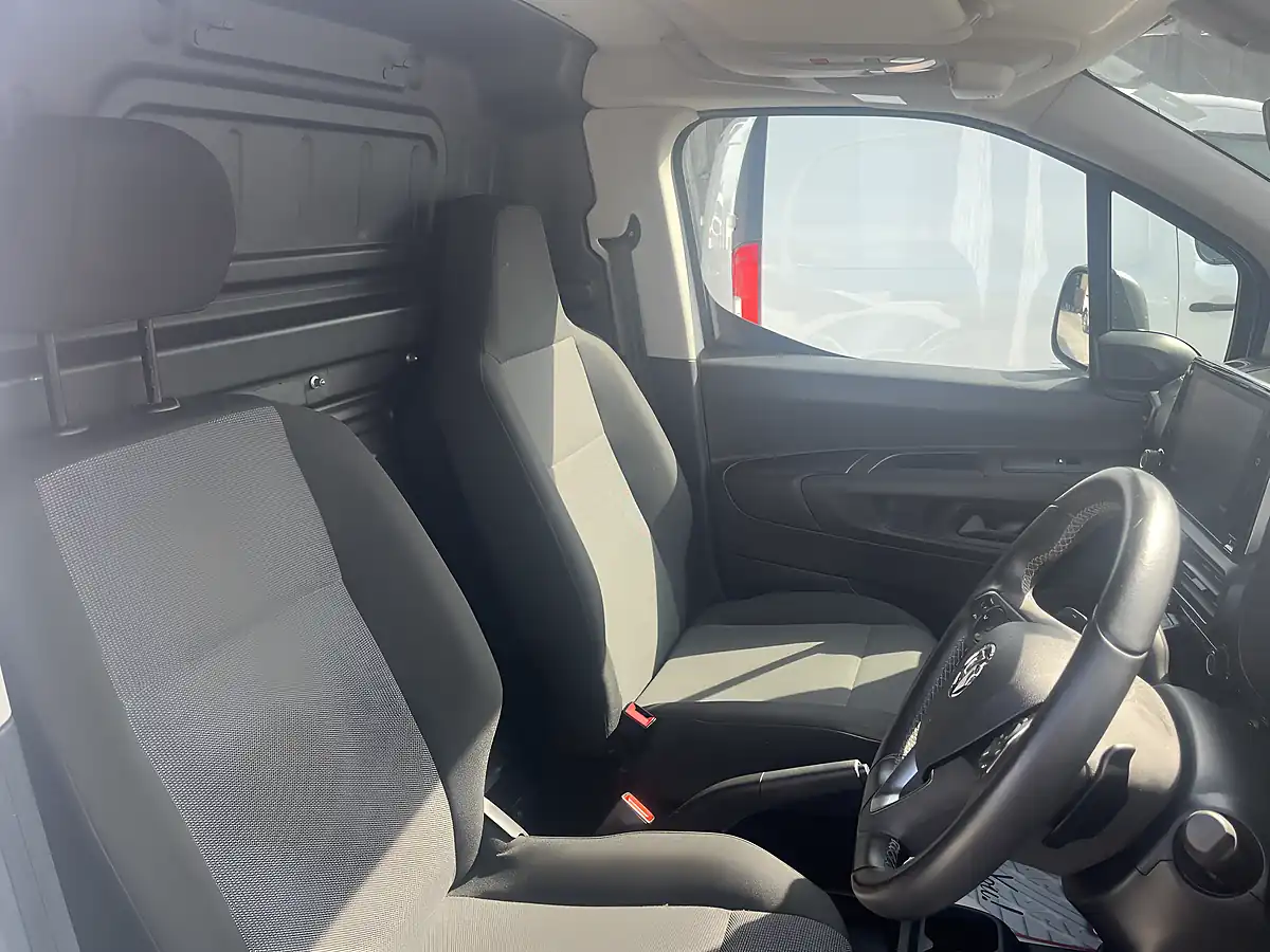 Used 2021 Vauxhall Combo 2300 Edition White - Interior and Exterior details 15