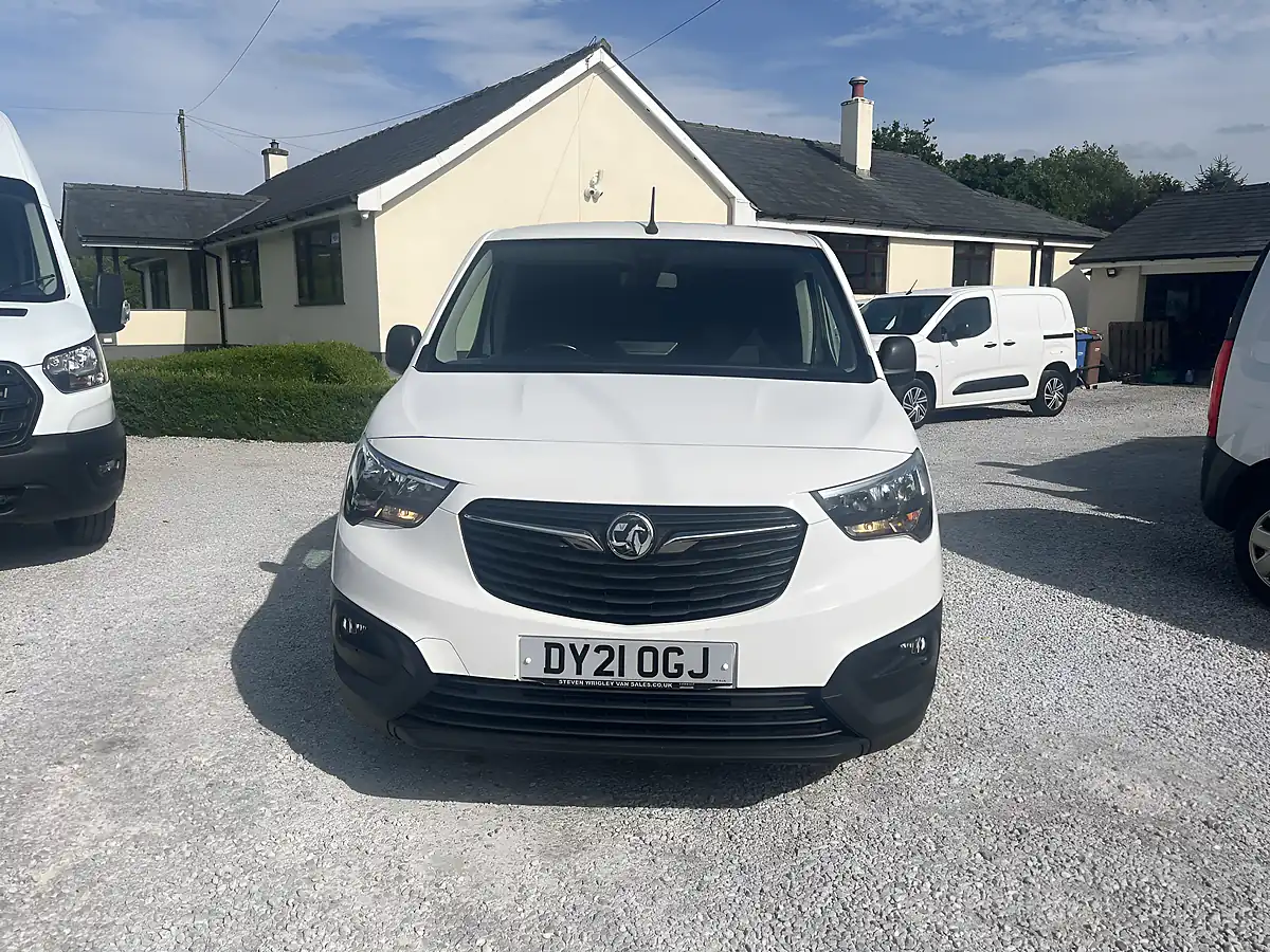 Used 2021 Vauxhall Combo 2300 Edition White - Interior and Exterior details 2