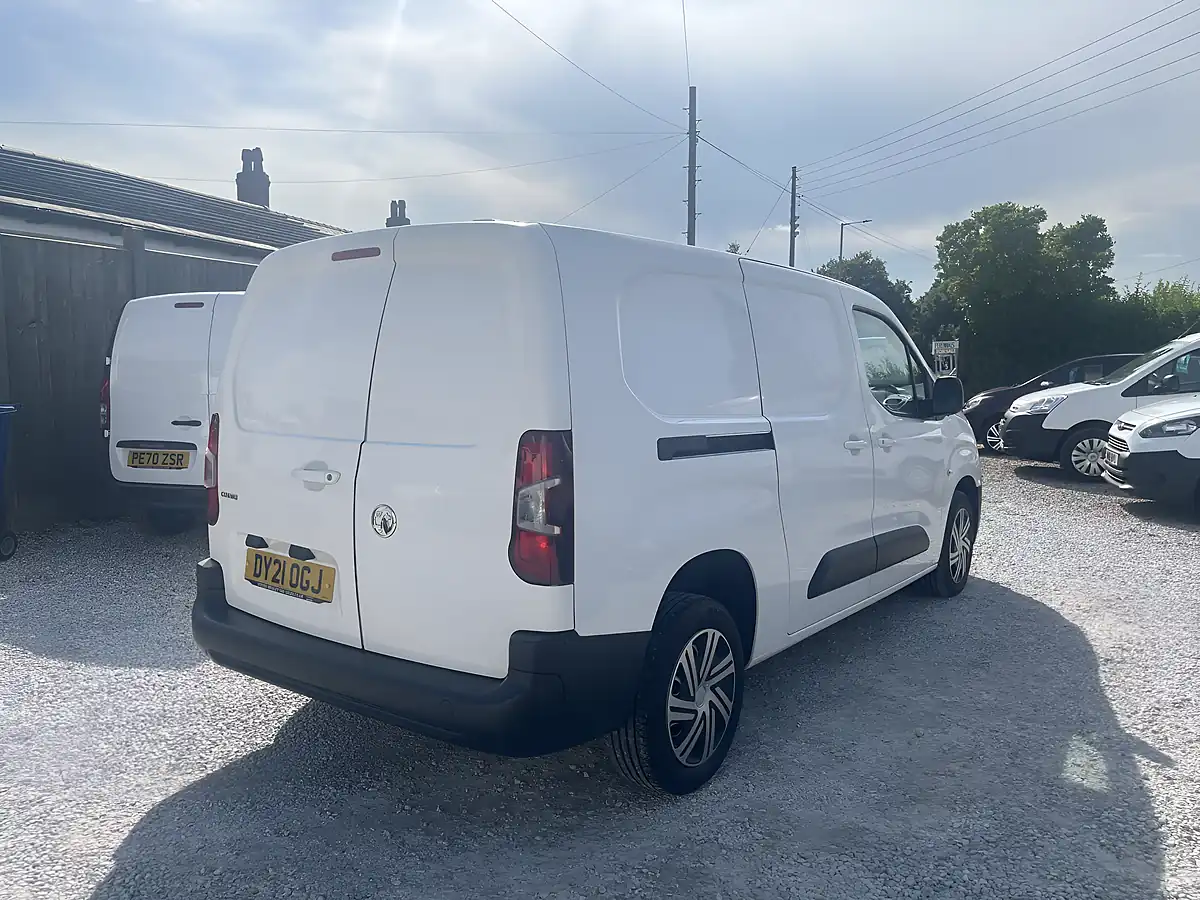 Used 2021 Vauxhall Combo 2300 Edition White - Interior and Exterior details 7
