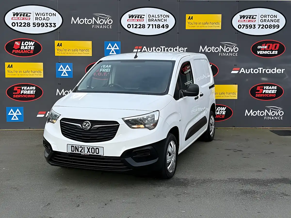 Used 2021 Vauxhall Combo Dynamic L1 H1 White - Front View
