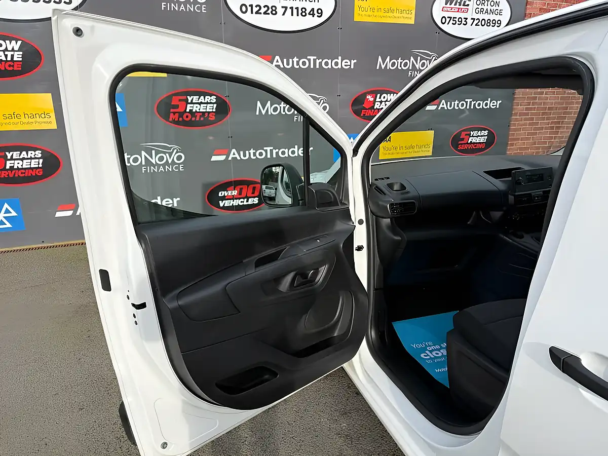Used 2021 Vauxhall Combo Dynamic L1 H1 White - Interior and Exterior details 20