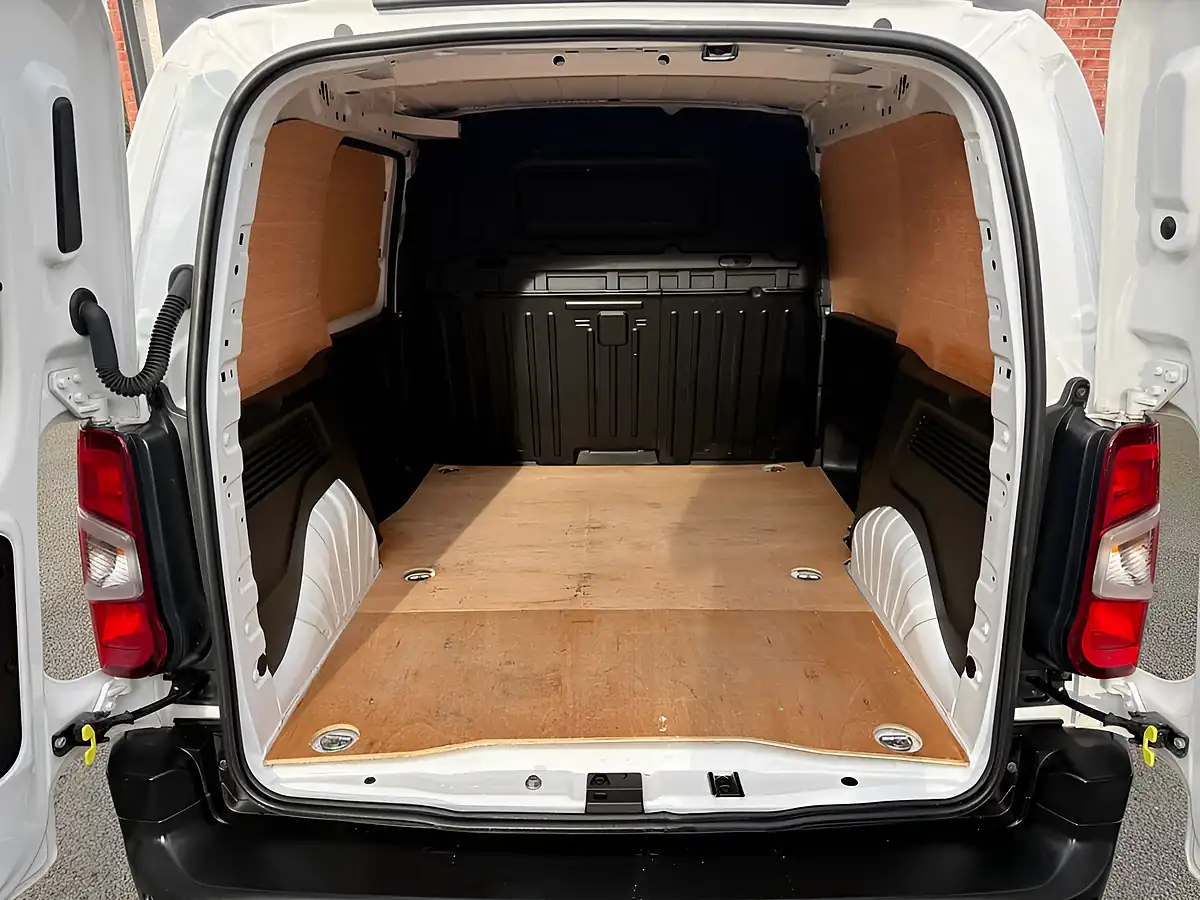 Used 2021 Vauxhall Combo Dynamic L1 H1 White - Interior and Exterior details 9