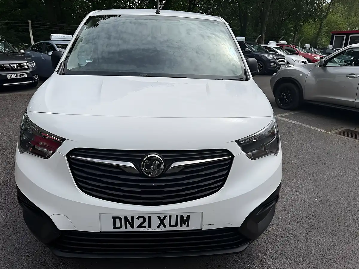 Used 2021 Vauxhall Combo Dynamic White - Interior and Exterior details 2