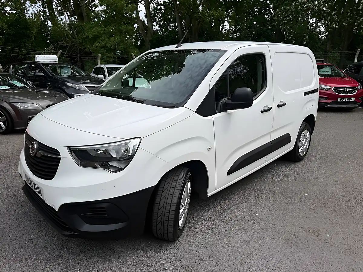Used 2021 Vauxhall Combo Dynamic White - Interior and Exterior details 3