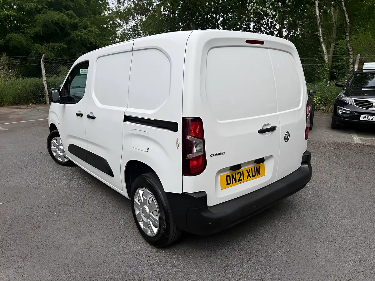 Used 2021 Vauxhall Combo Dynamic White - Interior and Exterior details 5