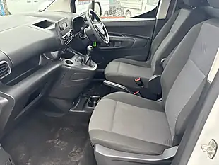 Used 2021 Vauxhall Combo Dynamic White - Interior and Exterior details 12