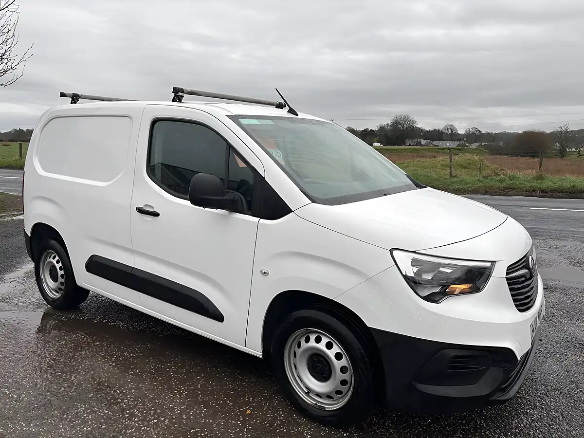 Used 2021 Vauxhall Combo Dynamic White - Interior and Exterior details 2