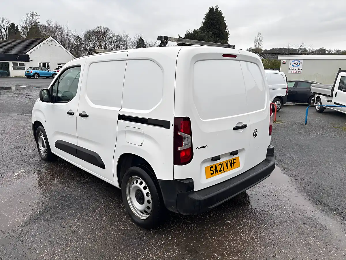 Used 2021 Vauxhall Combo Dynamic White - Interior and Exterior details 6