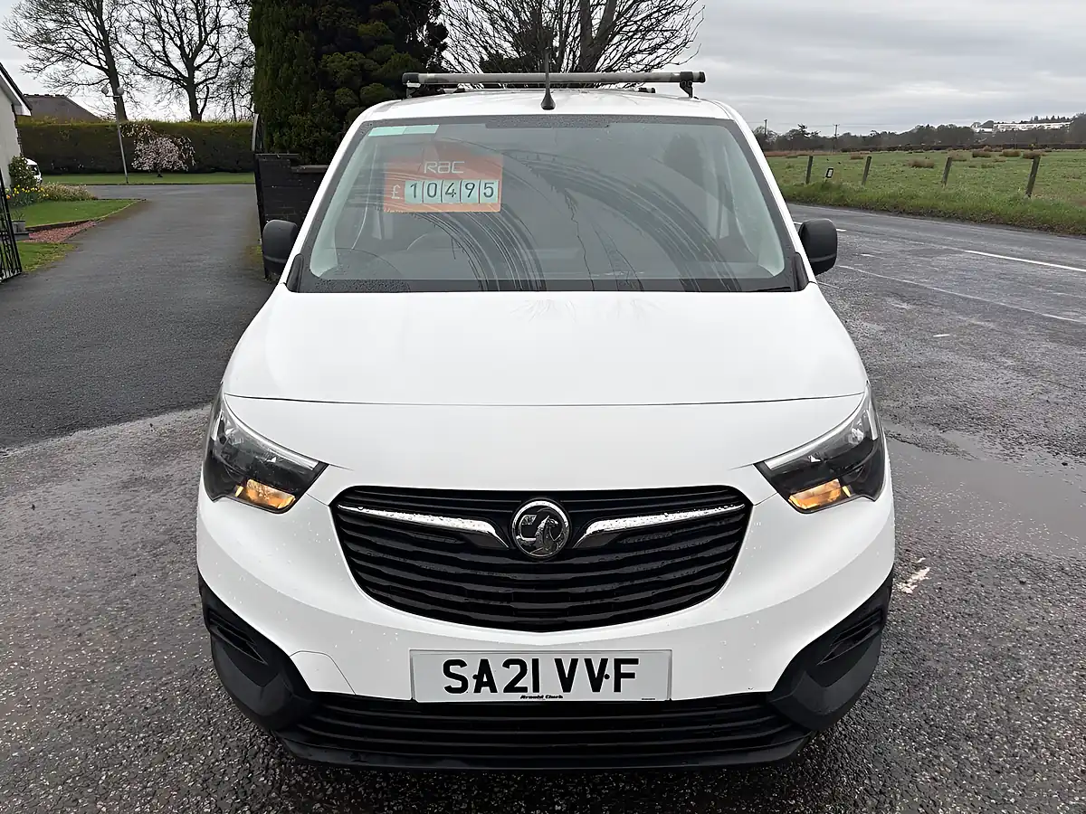 Used 2021 Vauxhall Combo Dynamic White - Interior and Exterior details 9