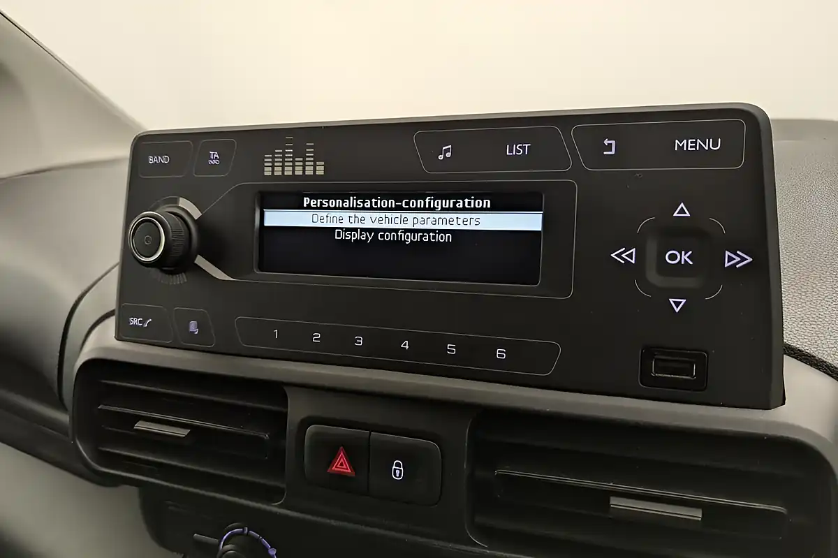Used 2021 Vauxhall Combo Dynamic White - Interior and Exterior details 12