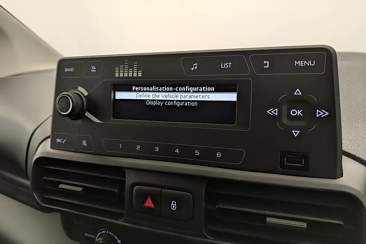 Used 2021 Vauxhall Combo Dynamic White - Interior and Exterior details 14