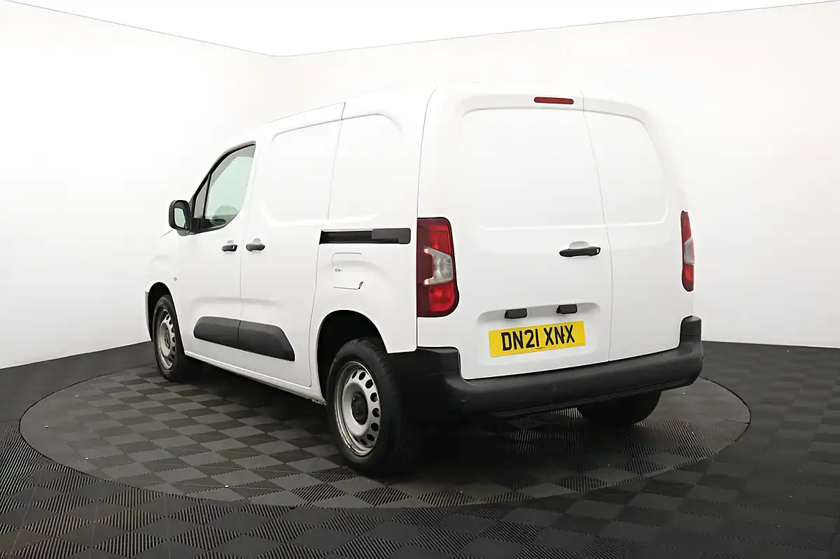 Used 2021 Vauxhall Combo Dynamic White - Interior and Exterior details 5