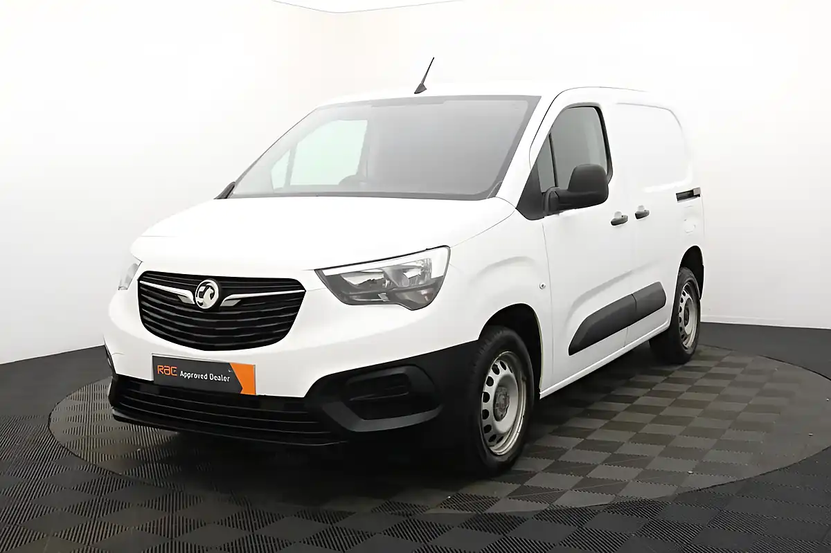 Used 2021 Vauxhall Combo Dynamic White - Interior and Exterior details 7