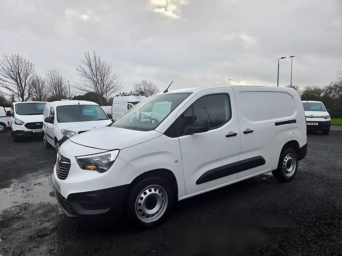 Used 2021 Vauxhall Combo Dynamic White - Interior and Exterior details 10