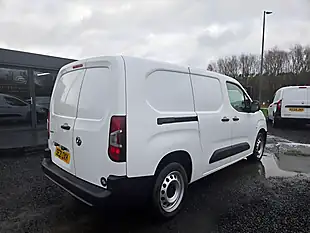 Used 2021 Vauxhall Combo Dynamic White - Interior and Exterior details 8