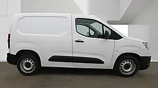 Used 2021 Vauxhall Combo Dynamic White - Interior and Exterior details 6