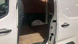 Used 2021 Vauxhall Combo Dynamic White - Interior and Exterior details 9