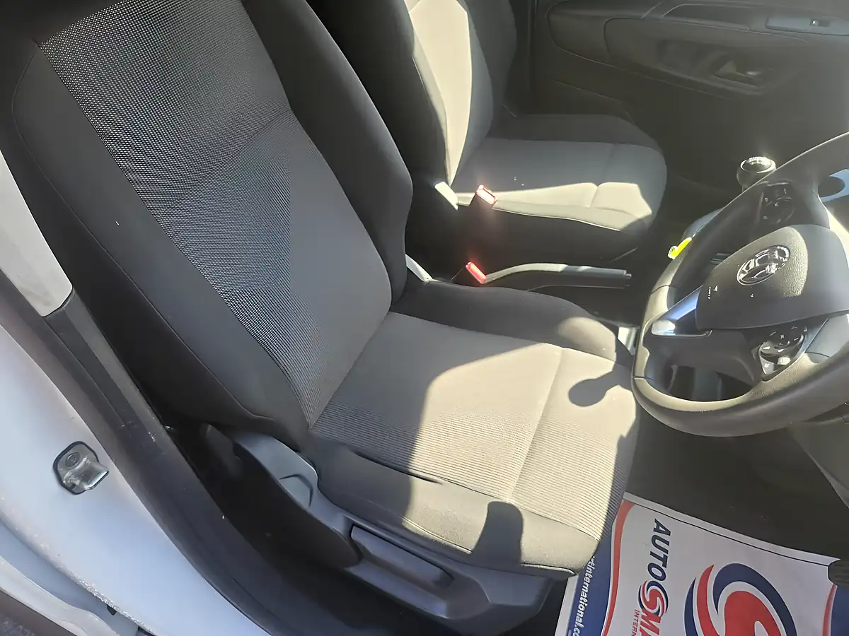Used 2021 Vauxhall Combo Dynamic White - Interior and Exterior details 17