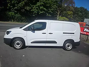 Used 2021 Vauxhall Combo Dynamic White - Interior and Exterior details 4