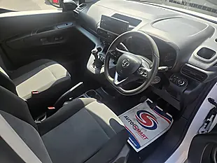 Used 2021 Vauxhall Combo Dynamic White - Interior and Exterior details 14