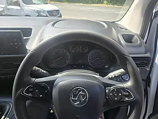 Used 2021 Vauxhall Combo Dynamic White - Interior and Exterior details 15