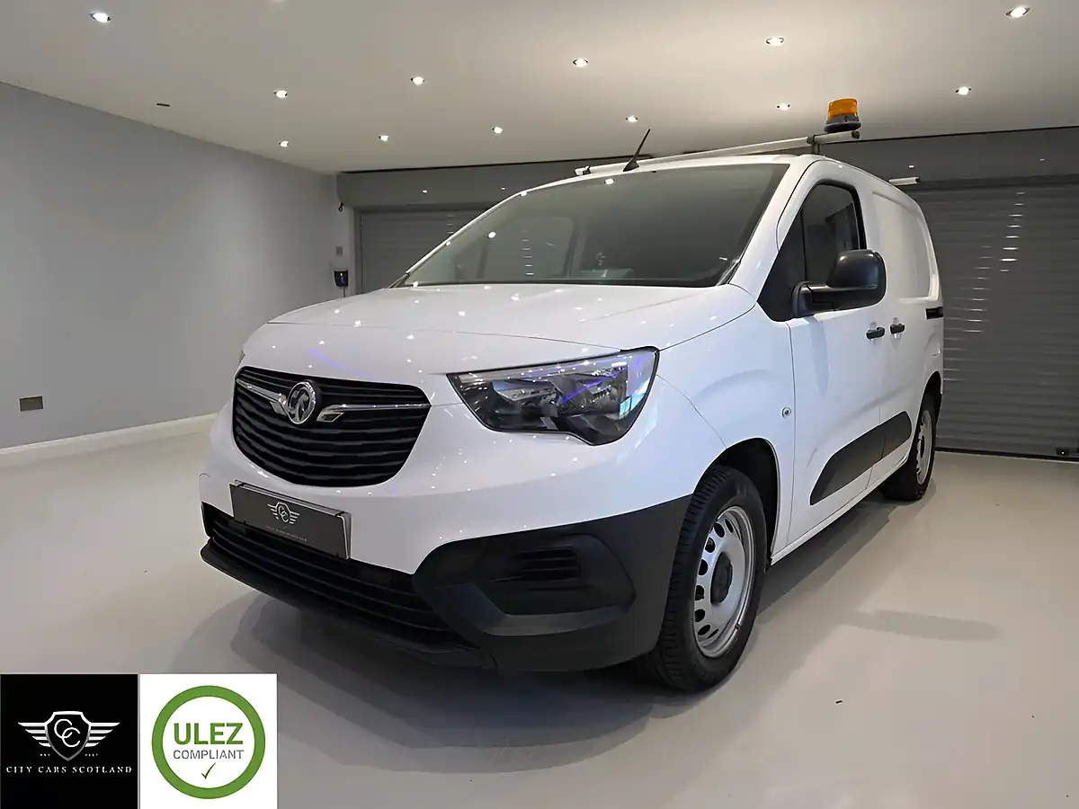 Used 2021 Vauxhall Combo Dynamic White - Front View