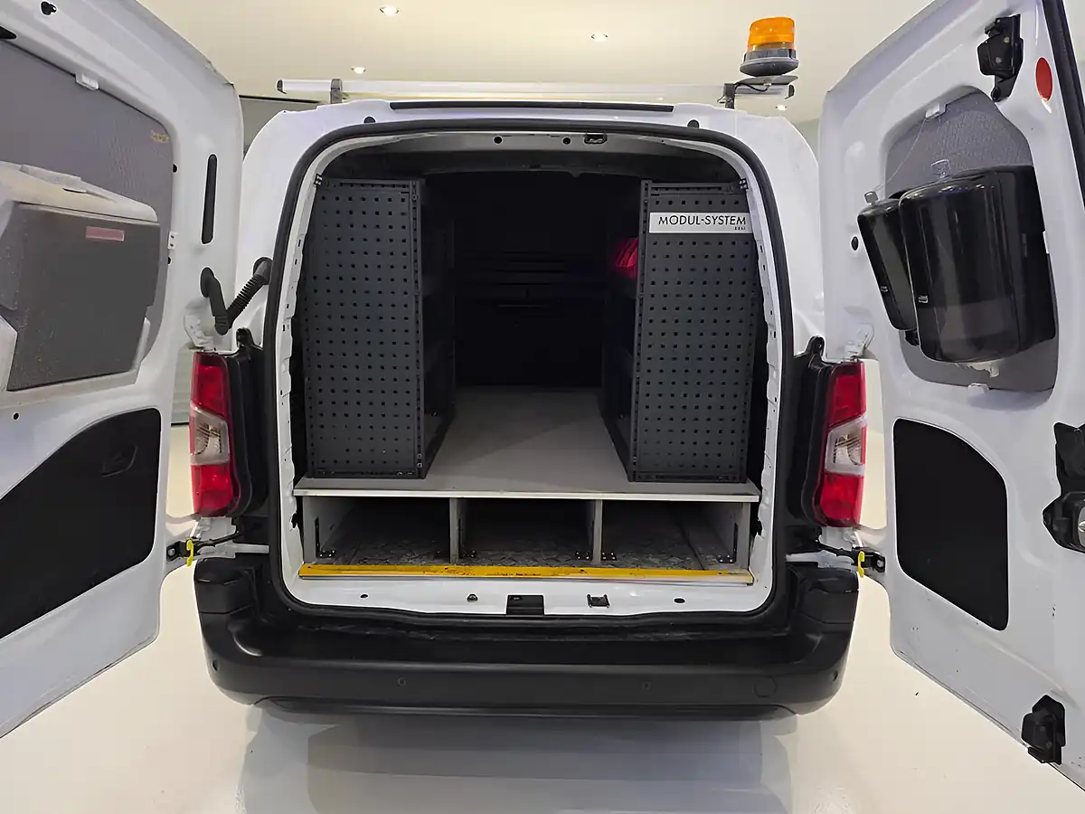 Used 2021 Vauxhall Combo Dynamic White - Interior and Exterior details 16