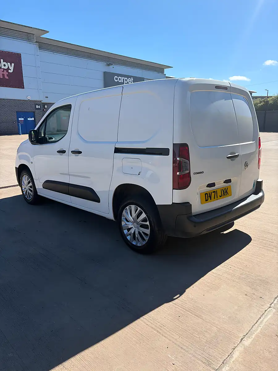 Used 2021 Vauxhall Combo Dynamic White - Interior and Exterior details 3