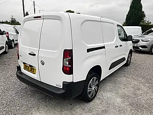 Used 2021 Vauxhall Combo Dynamic White - Interior and Exterior details 12