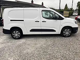 Used 2021 Vauxhall Combo Dynamic White - Interior and Exterior details 13