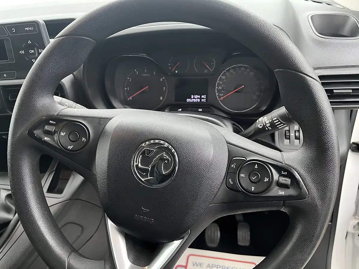 Used 2021 Vauxhall Combo Dynamic White - Interior and Exterior details 14