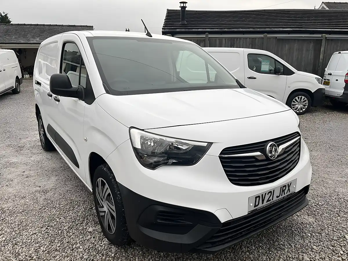Used 2021 Vauxhall Combo Dynamic White - Interior and Exterior details 3