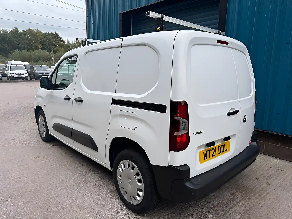 Used 2021 Vauxhall Combo Dynamic White - Interior and Exterior details 10