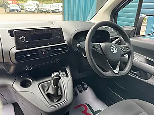 Used 2021 Vauxhall Combo Dynamic White - Interior and Exterior details 13
