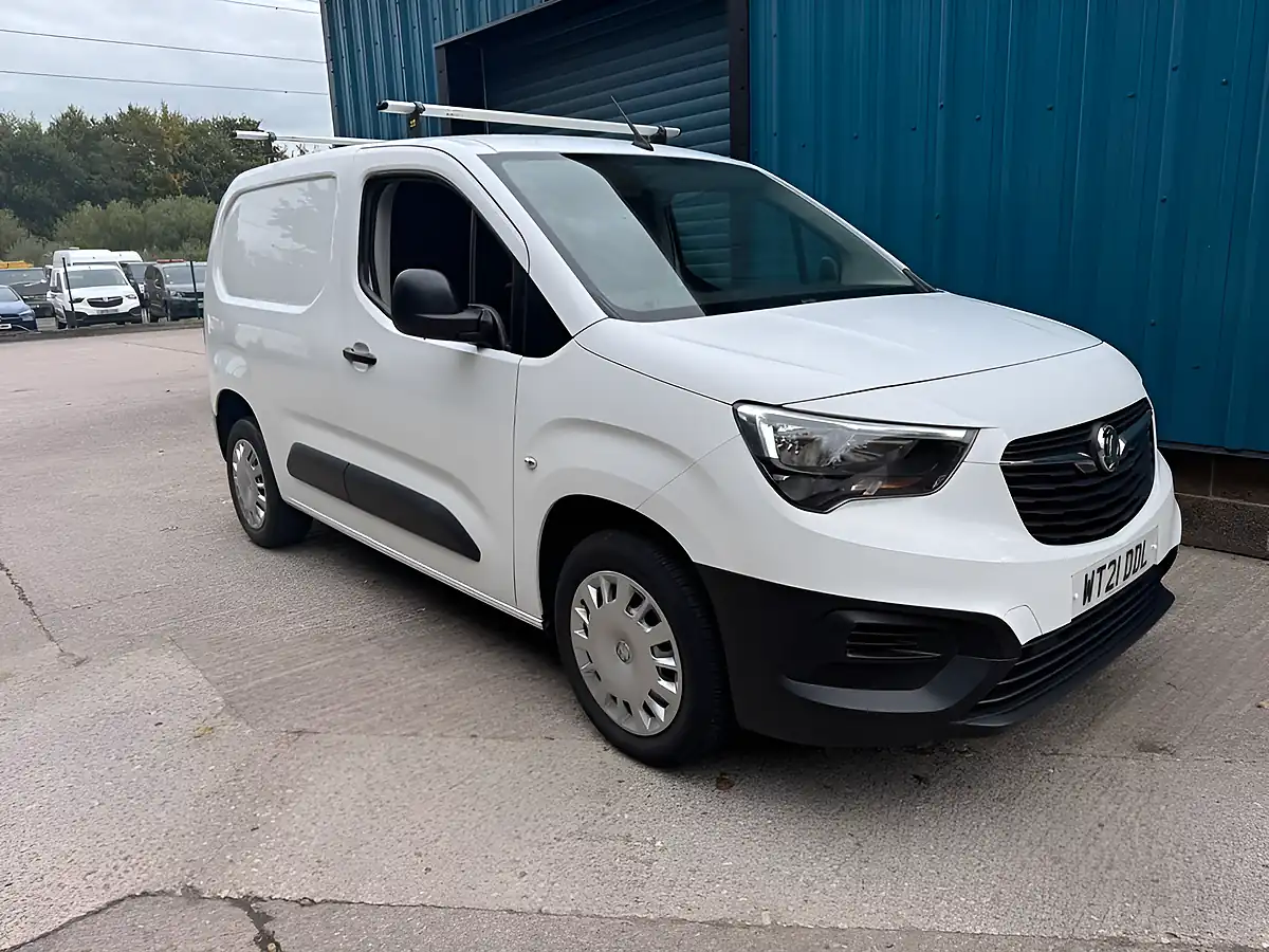 Used 2021 Vauxhall Combo Dynamic White - Interior and Exterior details 4